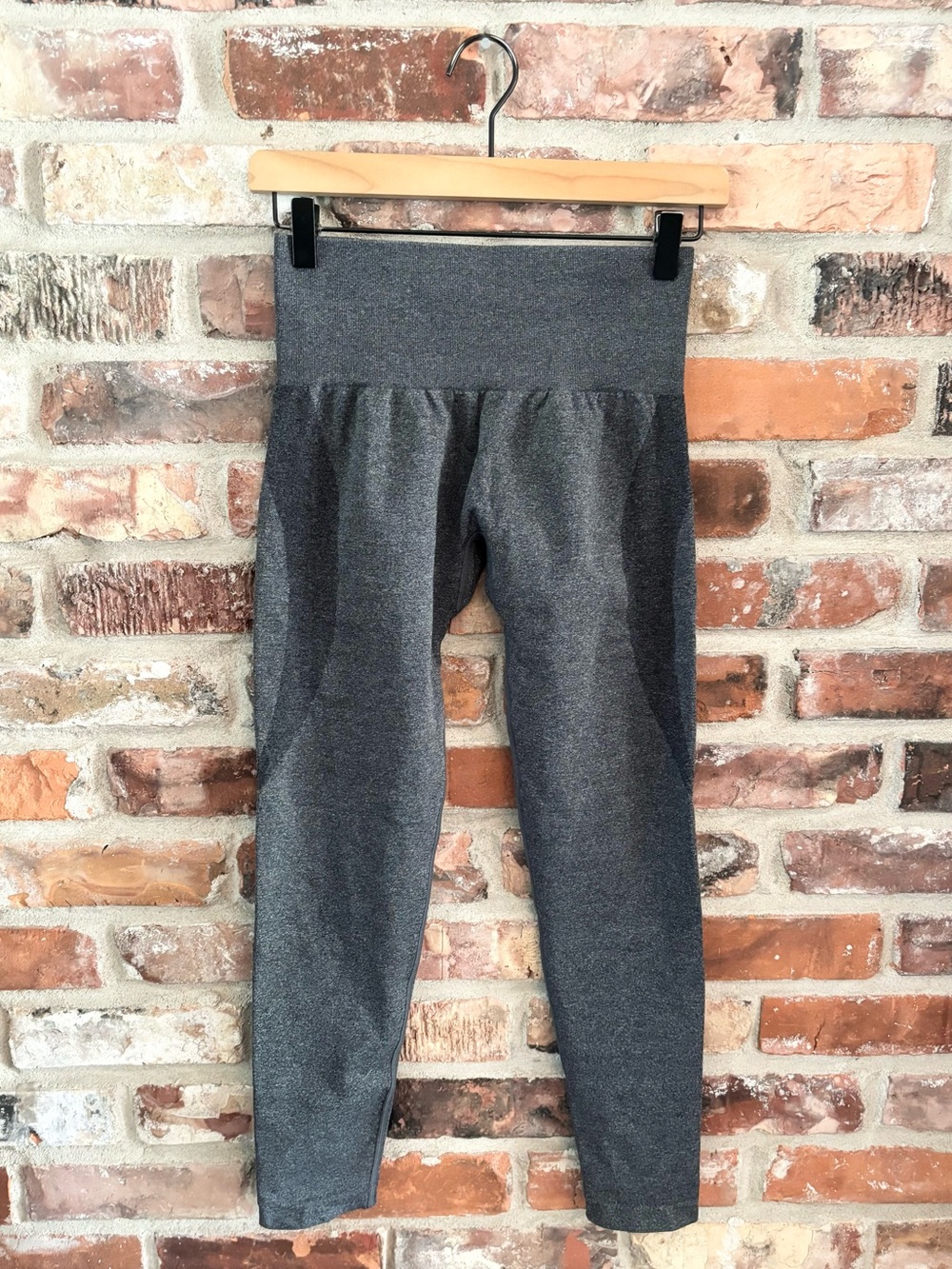 NVGTN Gray Seamless Crop Leggings Tights, M